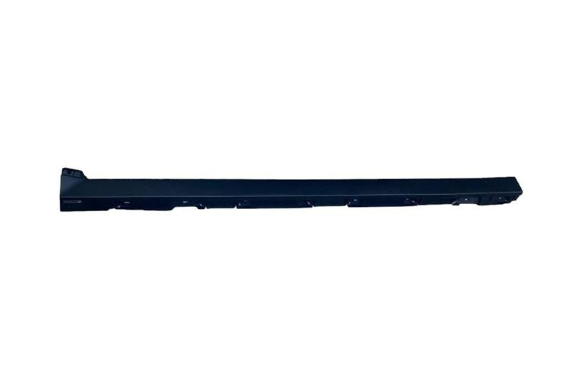 Door Sill Molding Rh2017>L560 with reference OE replacement number LR092653. Bodyshell - Doors - Locks - Moldings catalog part. Land Rover fitment: Range Rover Velar L560 (2017 >)models.